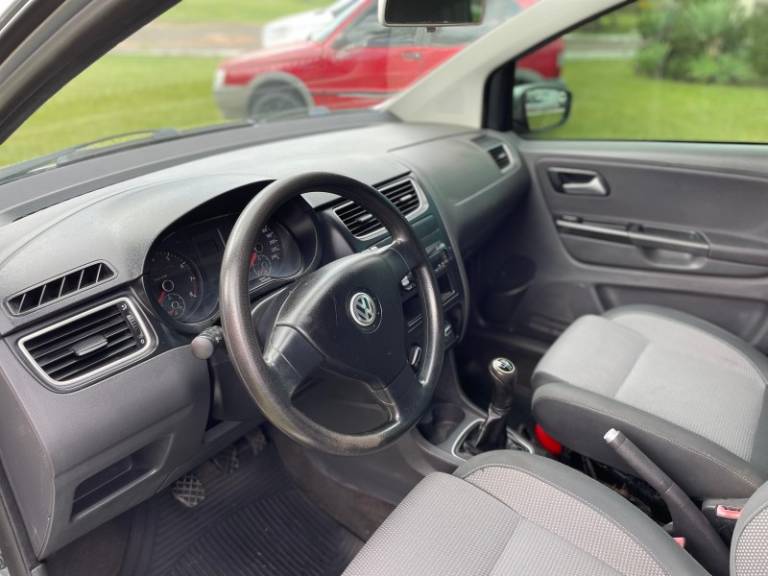 VOLKSWAGEN - SPACEFOX - 2010/2011 - Prata - R$ 39.900,00