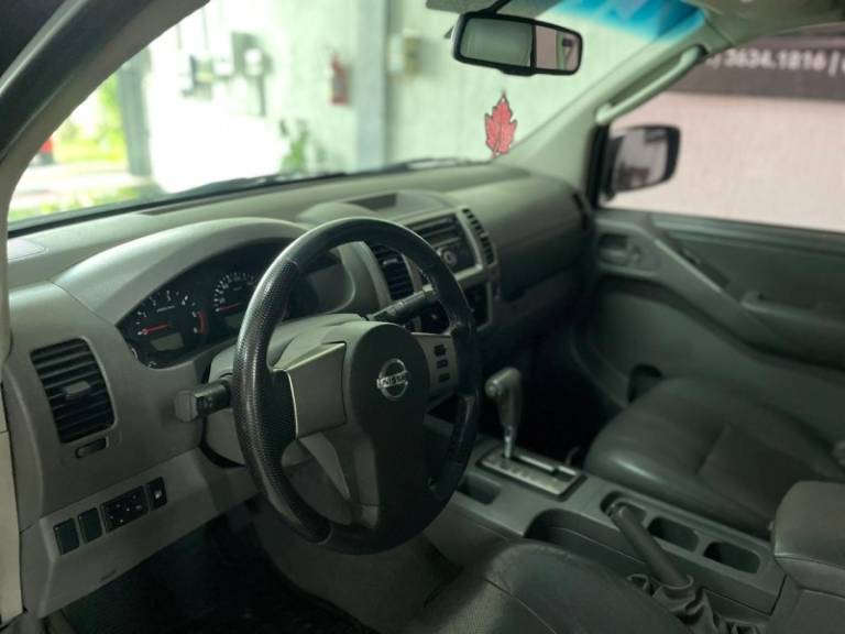 NISSAN - FRONTIER - 2007/2008 - Preta - R$ 77.900,00
