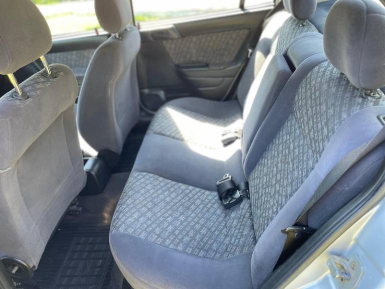 CHEVROLET - ASTRA - 2000/2001 - Prata - R$ 21.900,00