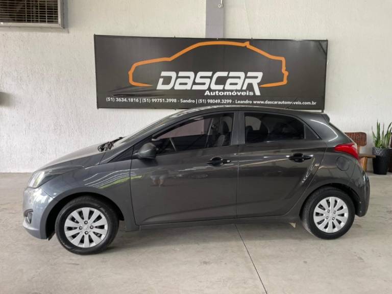HYUNDAI - HB20 - 2012/2013 - Cinza - R$ 43.900,00