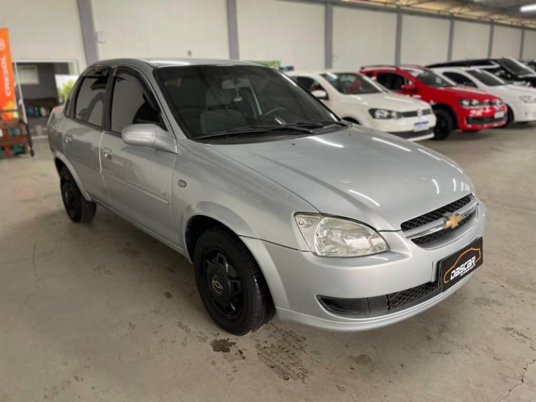 CHEVROLET - CLASSIC - 2010/2011 - Prata - R$ 28.900,00