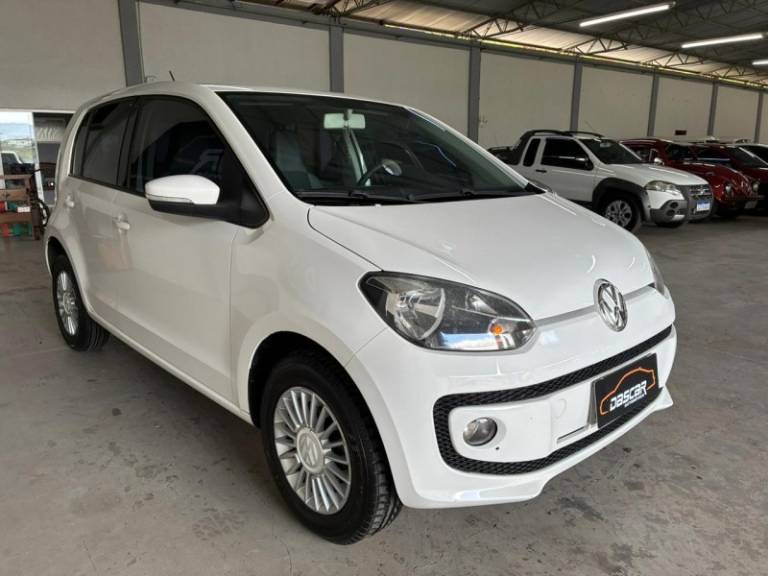 VOLKSWAGEN - UP - 2014/2015 - Branca - R$ 44.900,00