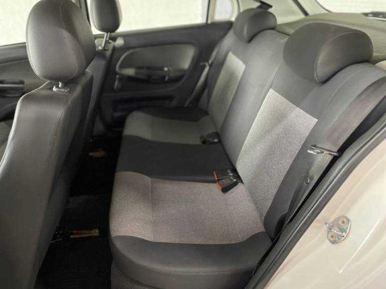 VOLKSWAGEN - GOL - 2013/2014 - Branca - R$ 42.900,00