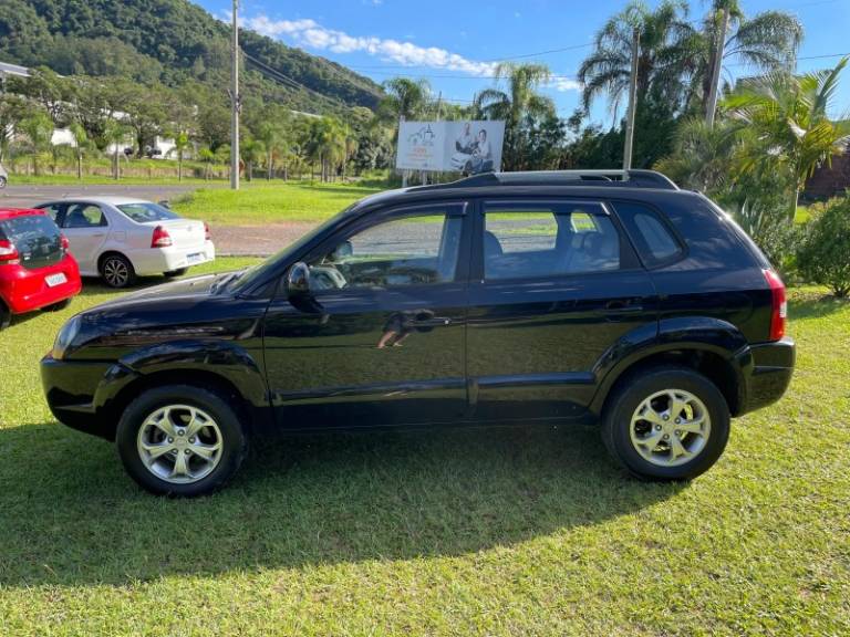 HYUNDAI - TUCSON - 2013/2014 - Preta - R$ 53.900,00