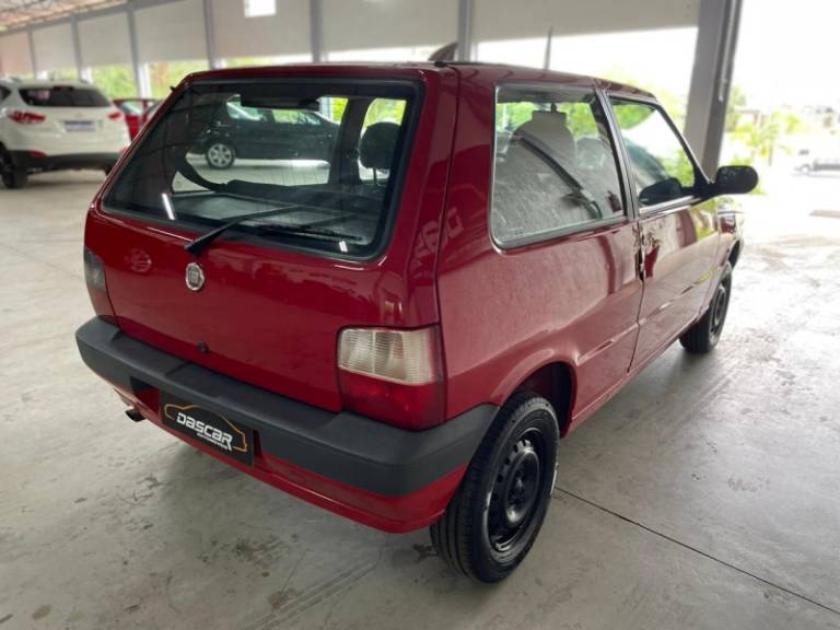 FIAT - UNO - 2011/2011 - Vermelha - R$ 24.900,00