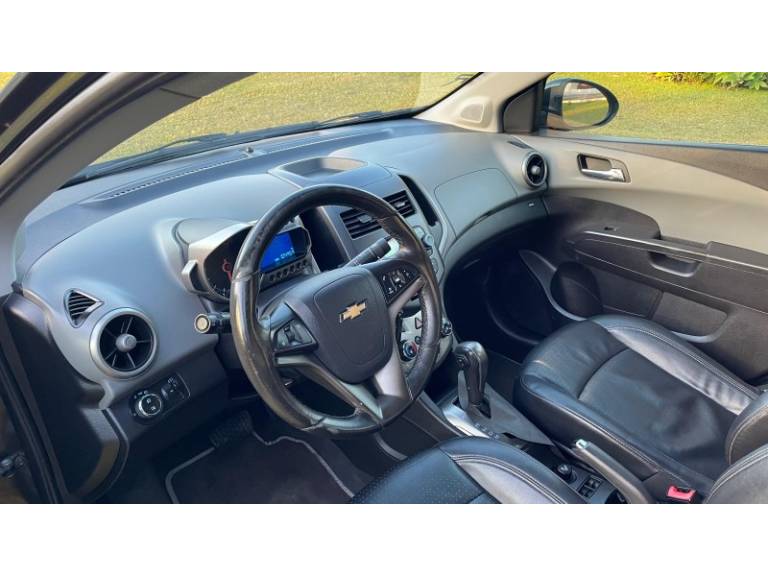 CHEVROLET - SONIC - 2012/2013 - Preta - R$ 42.900,00