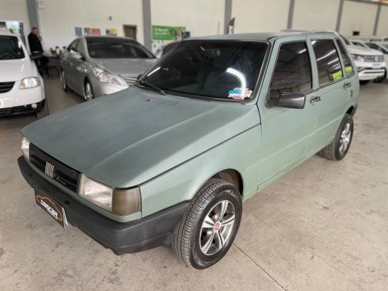 FIAT - UNO - 1995/1996 - Verde - R$ 9.900,00