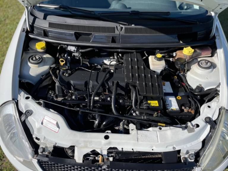 FORD - KA - 2004/2005 - Branca - R$ 20.900,00