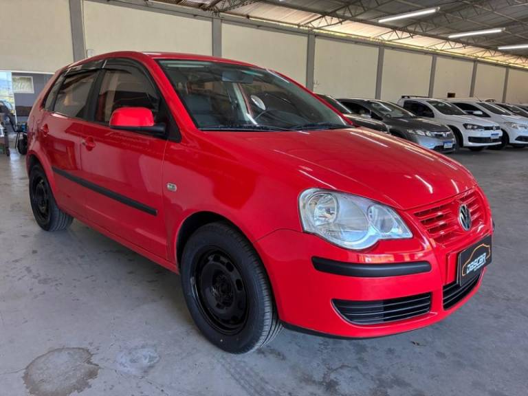 VOLKSWAGEN - POLO - 2006/2007 - Vermelha - R$ 37.900,00