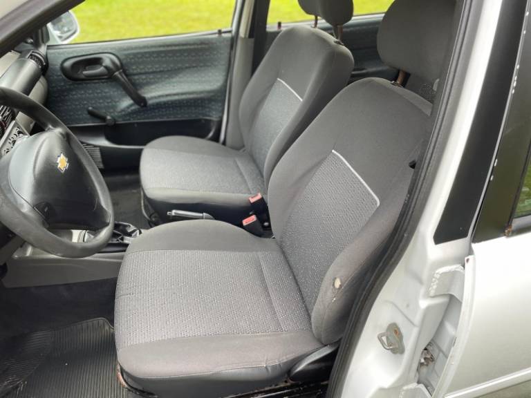 CHEVROLET - CLASSIC - 2013/2013 - Branca - R$ 29.900,00