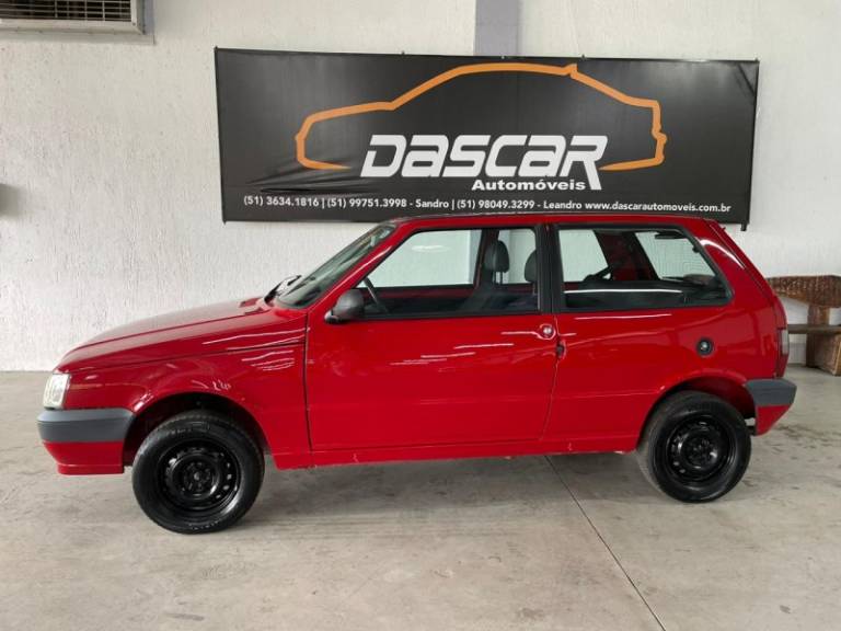 FIAT - UNO - 2011/2011 - Vermelha - R$ 24.900,00