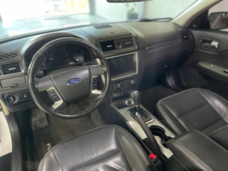 FORD - FUSION - 2011/2012 - Branca - R$ 49.900,00