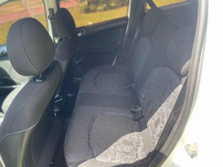 PEUGEOT - 207 - 2011/2011 - Branca - R$ 21.900,00