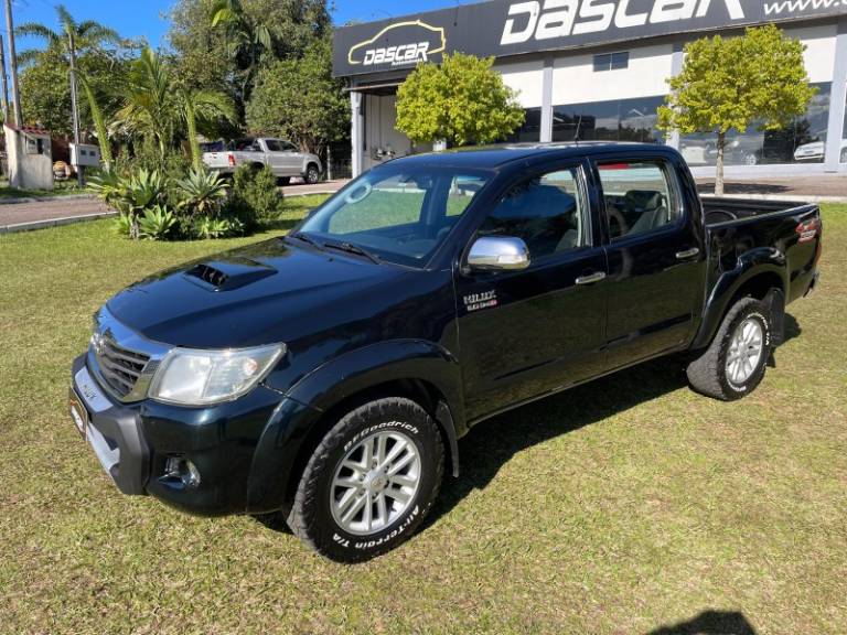 TOYOTA - HILUX - 2014/2014 - Azul - R$ 138.900,00