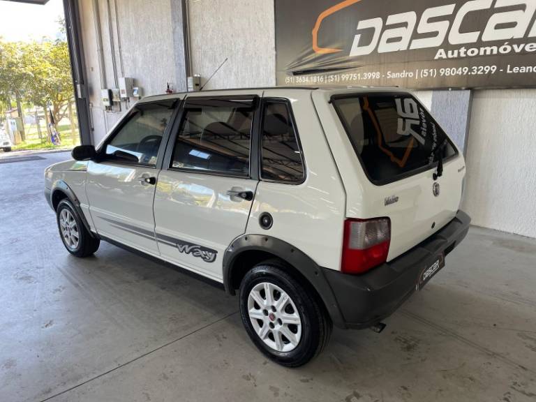 FIAT - UNO - 2009/2010 - Branca - R$ 28.900,00