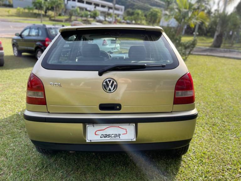 VOLKSWAGEN - GOL - 2000/2001 - Dourada - R$ 19.900,00