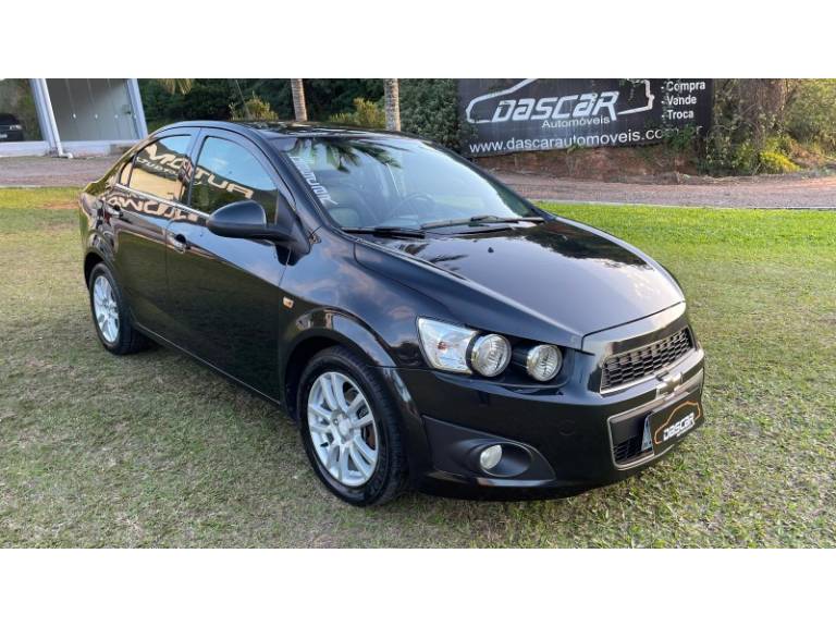 CHEVROLET - SONIC - 2012/2013 - Preta - R$ 42.900,00