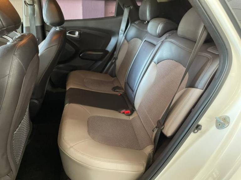 HYUNDAI - IX35 - 2011/2012 - Branca - R$ 64.900,00