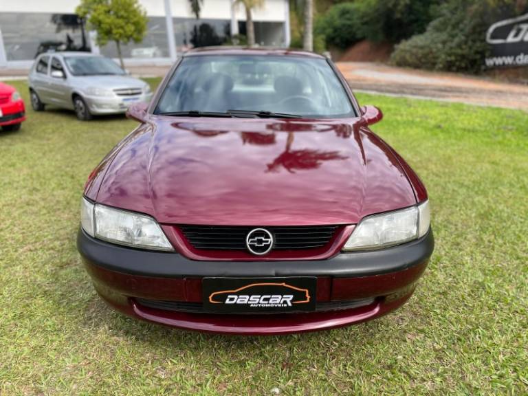 CHEVROLET - VECTRA - 1996/1997 - Vermelha - R$ 19.900,00