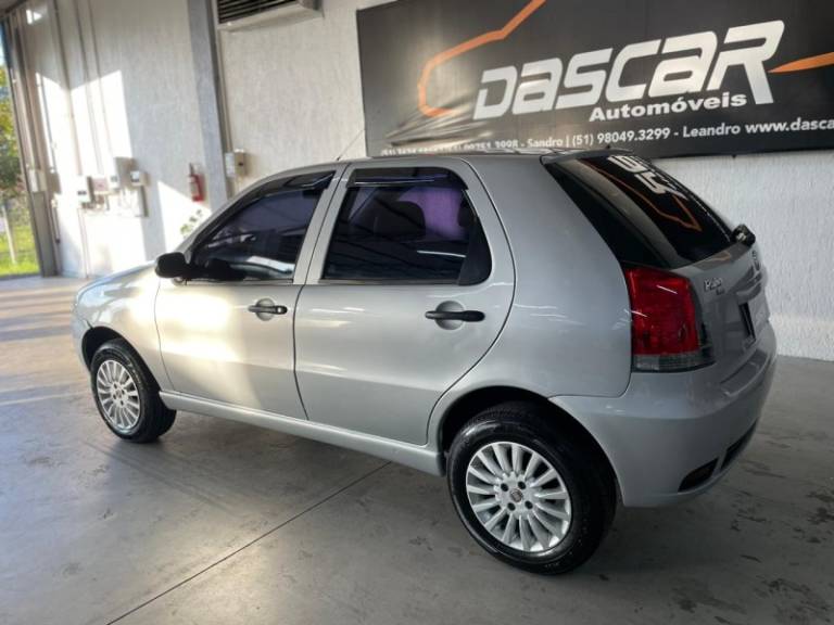 FIAT - PALIO - 2009/2010 - Prata - R$ 24.900,00