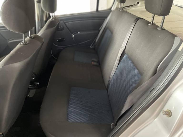 RENAULT - SANDERO - 2009/2010 - Prata - R$ 28.900,00