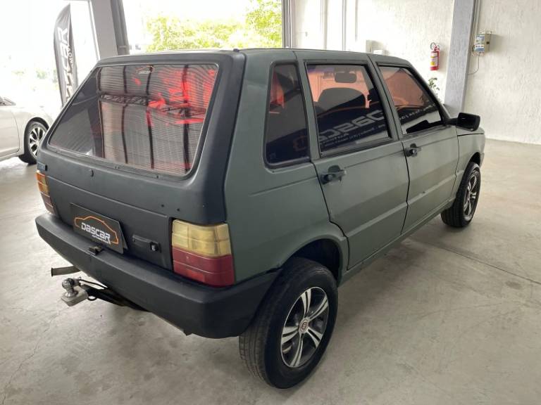 FIAT - UNO - 1995/1996 - Verde - R$ 9.900,00