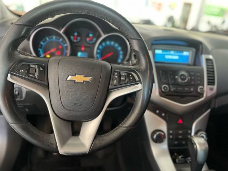 CHEVROLET - CRUZE - 2014/2014 - Cinza - R$ 60.900,00