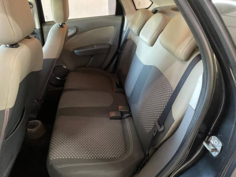 FIAT - GRAND SIENA - 2013/2013 - Preta - R$ 37.900,00