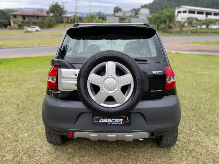 VOLKSWAGEN - CROSSFOX - 2008/2009 - Preta - R$ 36.900,00
