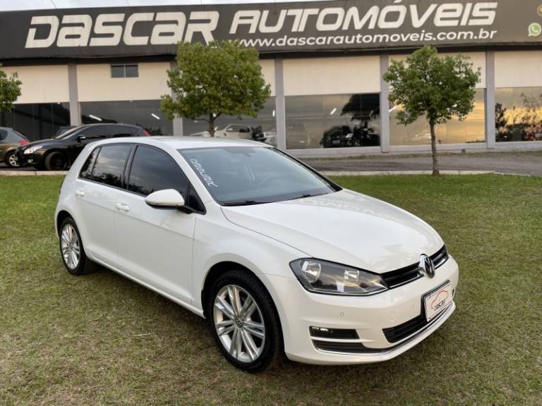 VOLKSWAGEN - GOLF - 2014/2014 - Branca - R$ 75.900,00