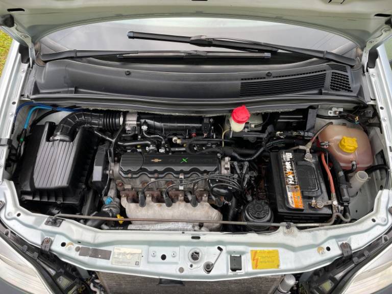 CHEVROLET - ZAFIRA - 2009/2010 - Prata - R$ 38.900,00
