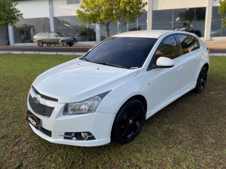 CHEVROLET - CRUZE - 2014/2014 - Branca - R$ 63.900,00