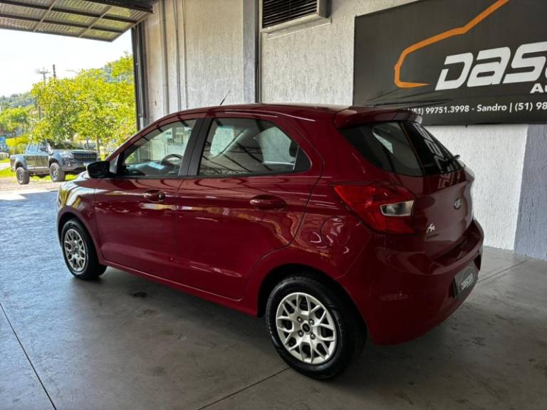 FORD - KA - 2016/2017 - Vermelha - R$ 43.900,00