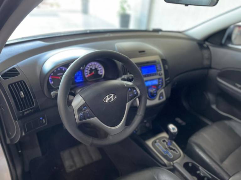 HYUNDAI - I30 - 2012/2012 - Prata - R$ 49.900,00