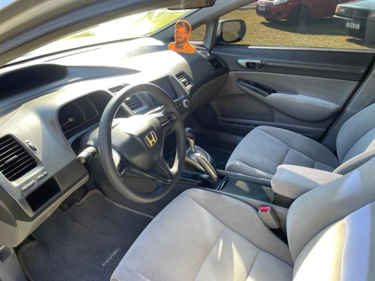 HONDA - CIVIC - 2008/2008 - Prata - R$ 48.900,00