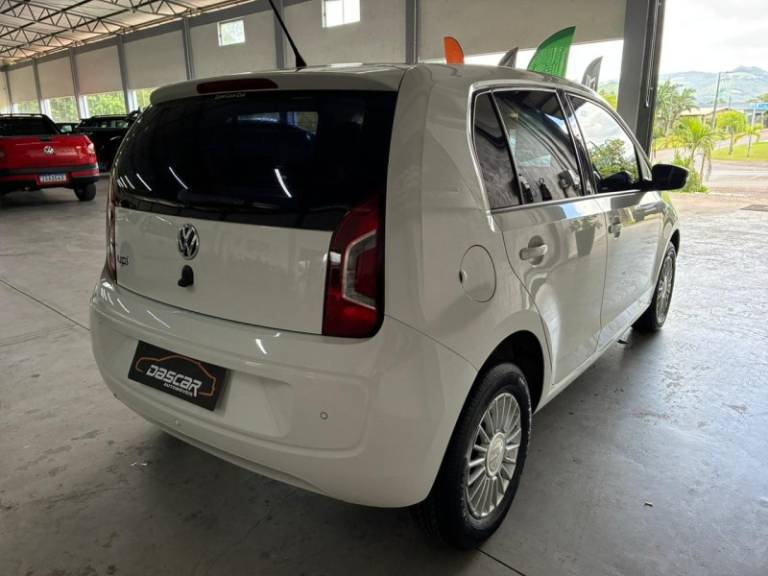VOLKSWAGEN - UP - 2014/2015 - Branca - R$ 44.900,00