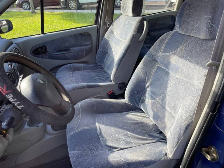 RENAULT - SCÉNIC - 2001/2001 - Azul - R$ 17.900,00
