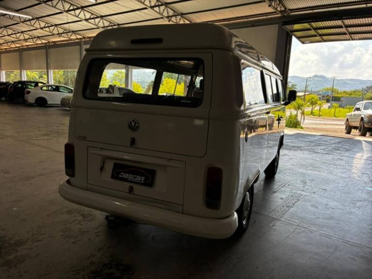 VOLKSWAGEN - KOMBI - 2010/2010 - Branca - R$ 42.900,00