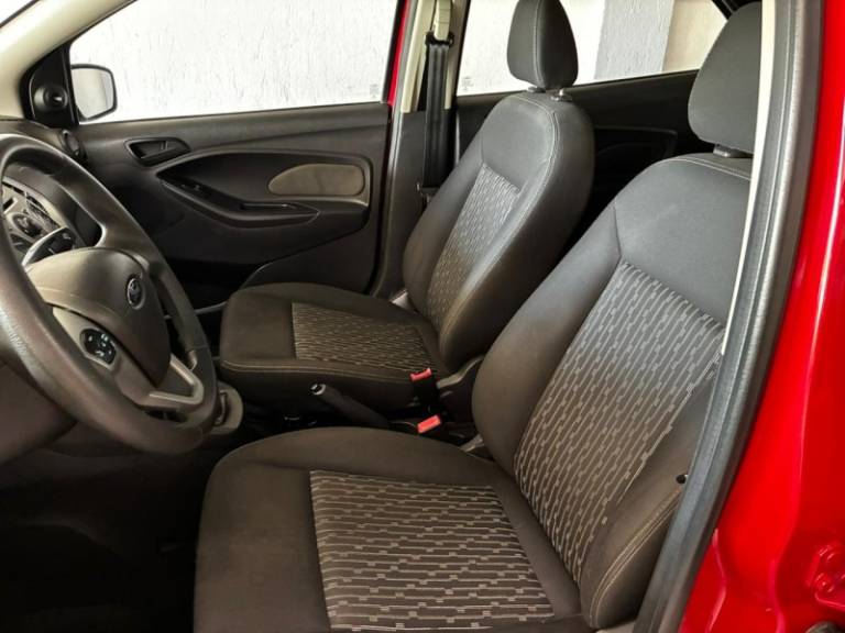 FORD - KA - 2016/2017 - Vermelha - R$ 43.900,00