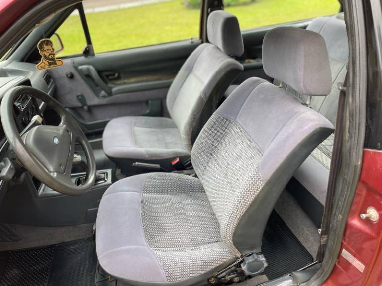 FORD - VERSAILLES - 1993/1993 - Vermelha - R$ 14.900,00