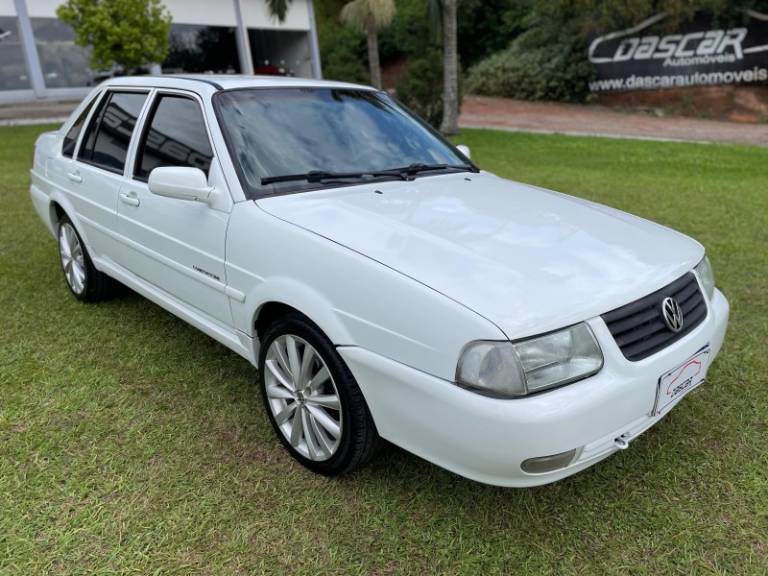 VOLKSWAGEN - SANTANA - 1999/2000 - Branca - R$ 21.900,00