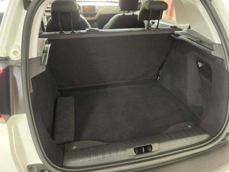 PEUGEOT - 2008 - 2017/2017 - Branca - R$ 55.900,00