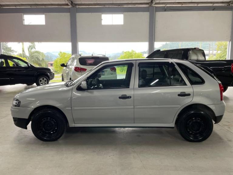 VOLKSWAGEN - GOL - 2007/2008 - Prata - R$ 25.900,00