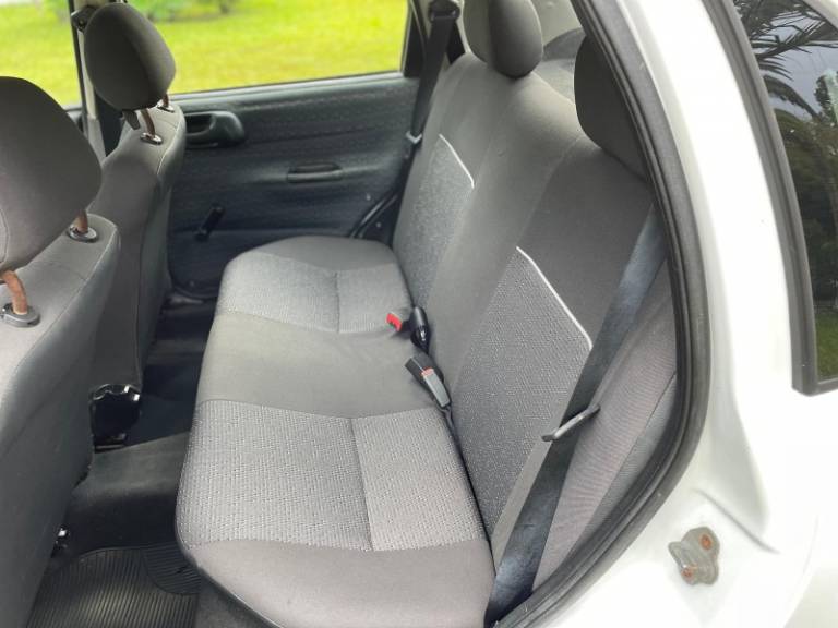 CHEVROLET - CLASSIC - 2013/2013 - Branca - R$ 29.900,00