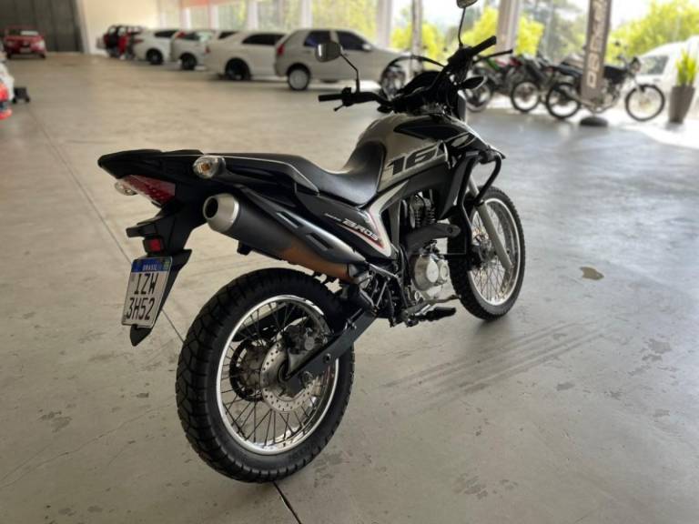 HONDA - NXR 160 - 2020/2020 - Preta - R$ 16.900,00