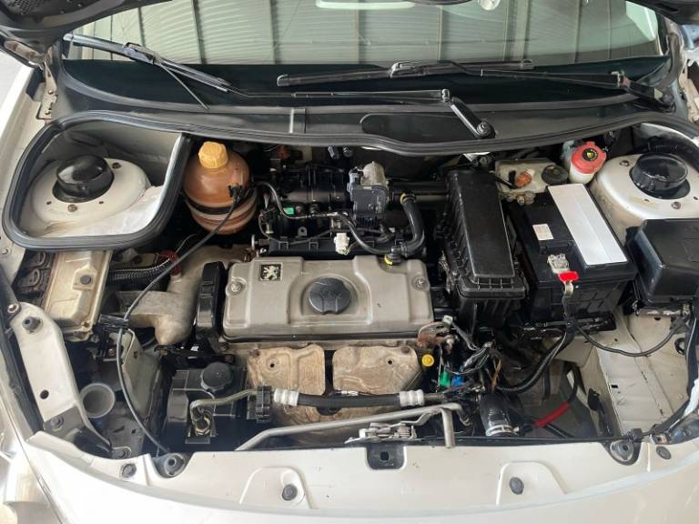 PEUGEOT - 207 - 2011/2011 - Branca - R$ 21.900,00