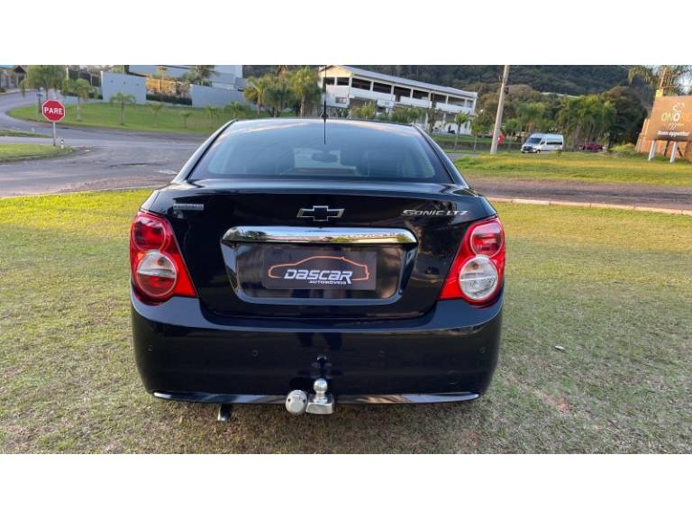 CHEVROLET - SONIC - 2012/2013 - Preta - R$ 42.900,00