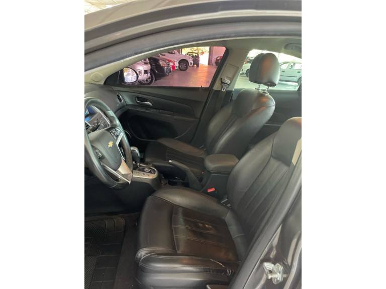 CHEVROLET - CRUZE - 2014/2014 - Cinza - R$ 60.900,00
