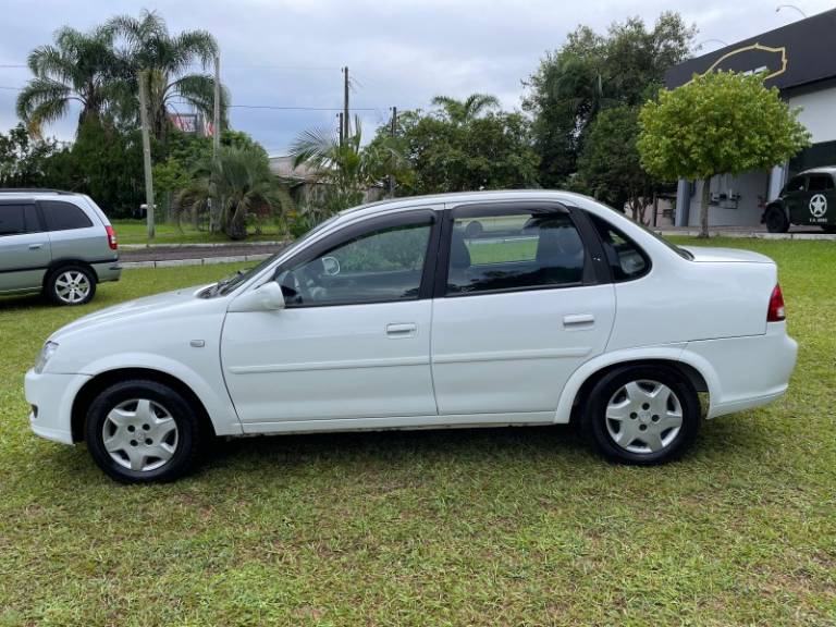 CHEVROLET - CLASSIC - 2013/2013 - Branca - R$ 29.900,00