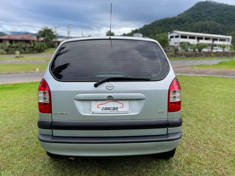 CHEVROLET - ZAFIRA - 2009/2010 - Prata - R$ 38.900,00